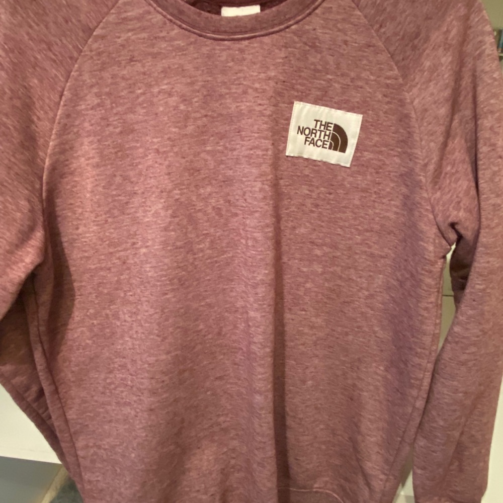 Women’s North Face sweater
